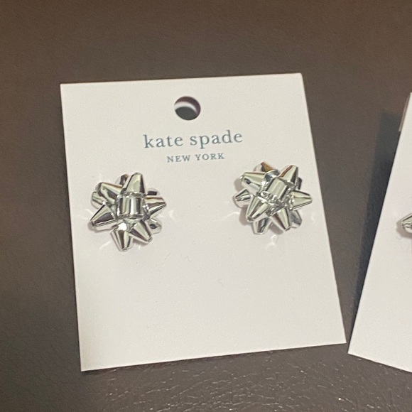HP 11/10 NWT Kate Spade Silver Bourgeois Bow Stud Earrings - Picture 3 of 7